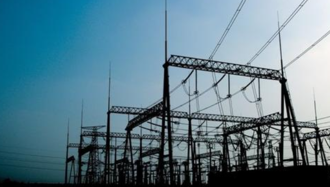 交流接觸器工作吋為啥會發(fā)出吱吱、嘚嘚聲?