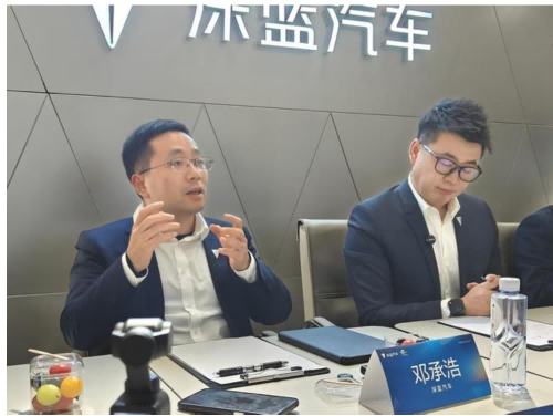 深藍(lán)汽車鄧承浩:今年不一定有翹尾行情,大電池超級增程在未來沒有意義